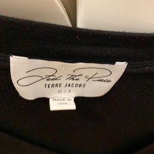 Black top by Feel the Piece Terre Jacobs